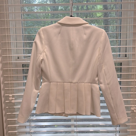 Blazer - Picture 2 of 3